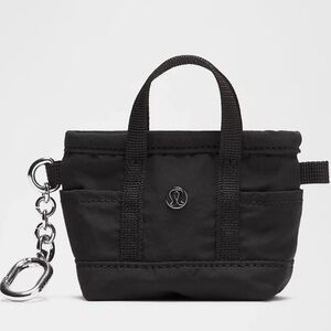 POSITIVELY FIRM PRICE NWT LULULEMON DAILY MULTI-POCKET NANO TOTE BAG IN BLACK